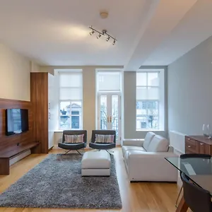 https://4-fitzrovia.belfasthotelsireland.com
